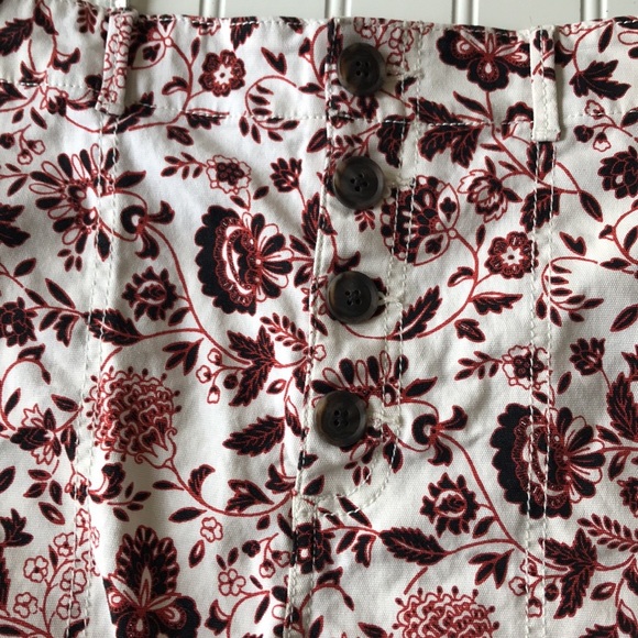 Loft floral shorts red white - Picture 3 of 10